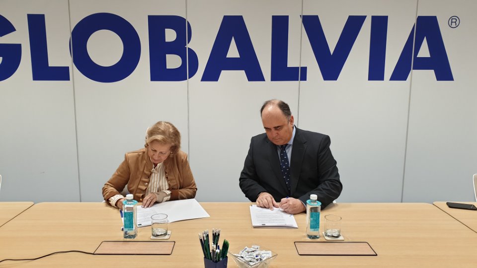 Globalvia y Asociación adEla firman su convenio de colaboración por dos años