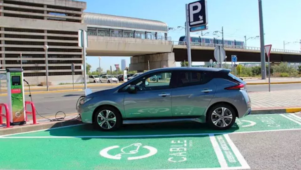 Metro de Sevilla instala cargadores para vehículos eléctricos: